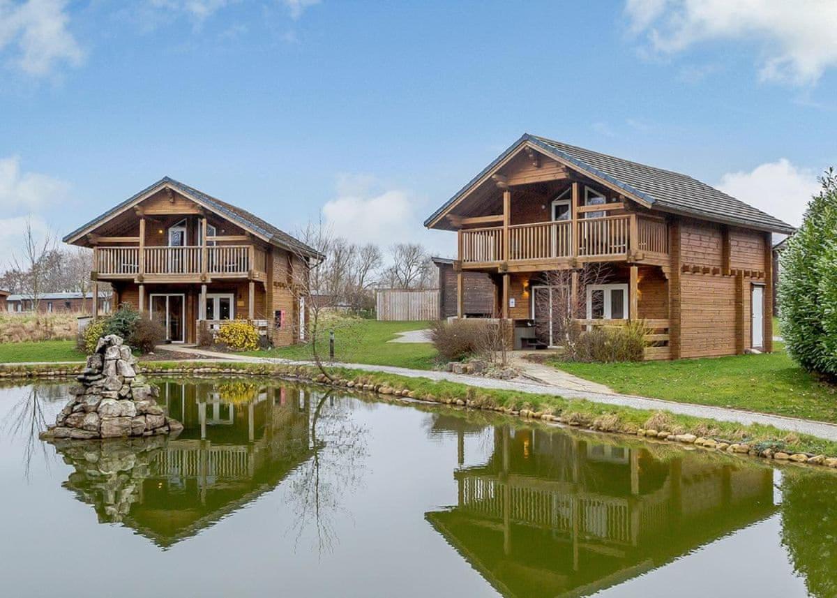 Woodland Lakes Lodges サースク エクステリア 写真