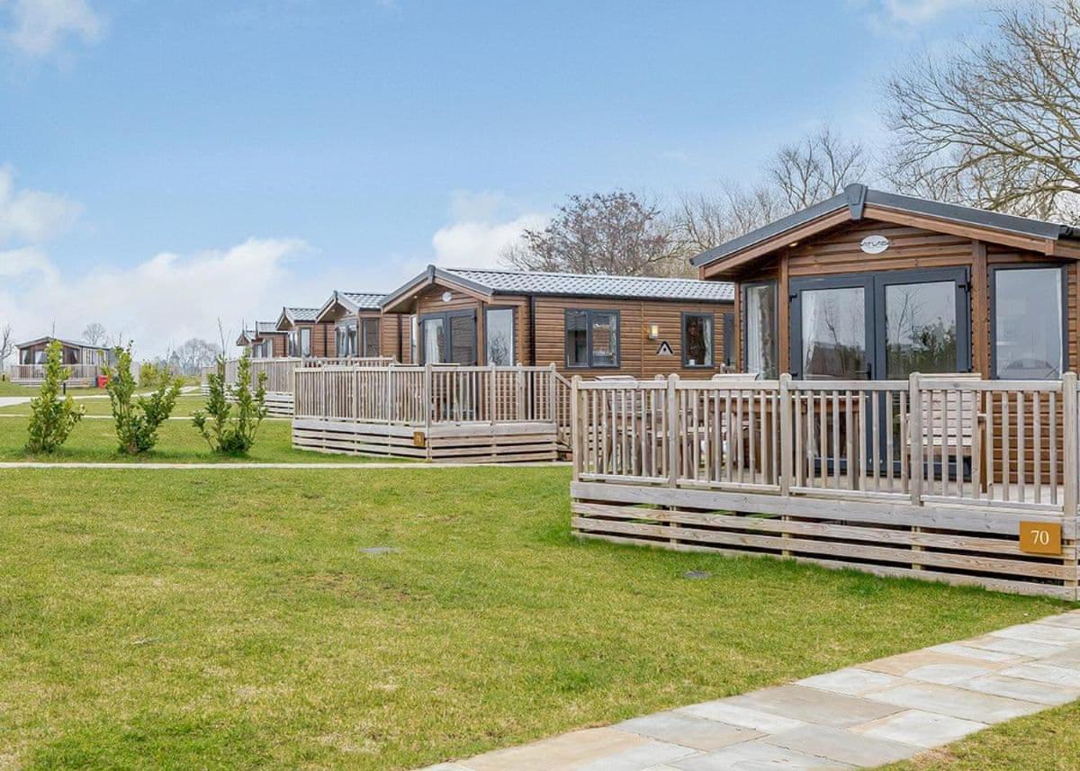 Woodland Lakes Lodges サースク エクステリア 写真