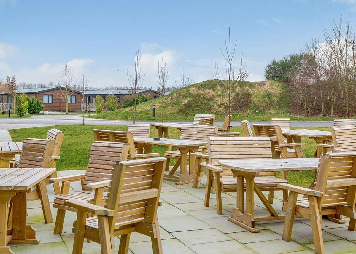 Woodland Lakes Lodges サースク エクステリア 写真