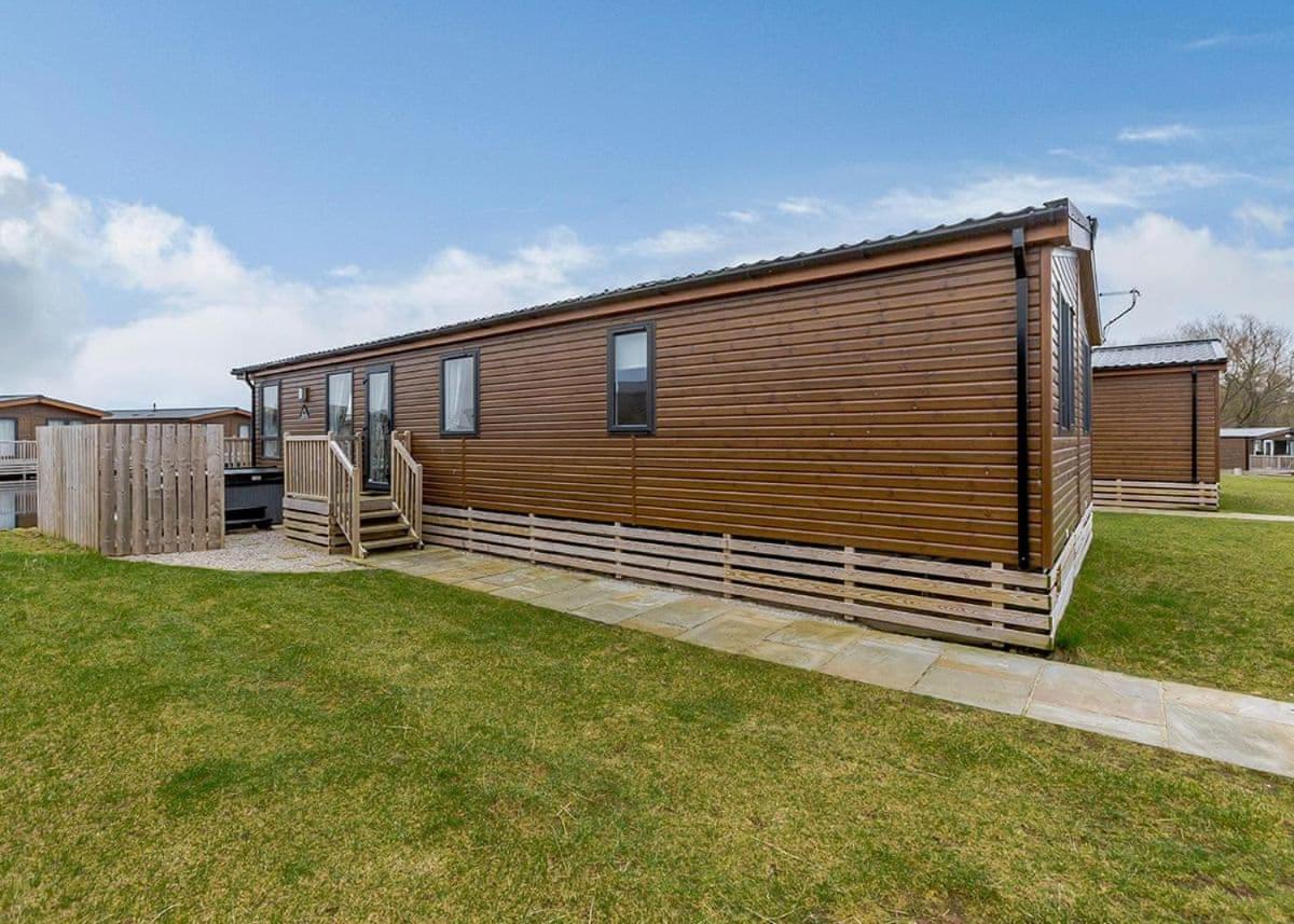 Woodland Lakes Lodges サースク エクステリア 写真
